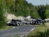 Аэродром "Сокол" предназначен для ремонта боевой авиации со всего Уральского округа. Самолеты стоят на открытой площадке авиабазы Аэродром "Сокол" предназначен для ремонта боевой авиации со всего Уральского округа. Самолеты стоят на открытой площадке авиабазы