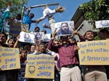 Демонстранты повесили чучело Афзала Гуру, Ахмедабад, 9 февраля 2013 года