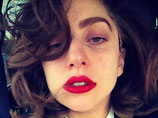 Lady Gaga отменяет концерты - она не может ходить Lady Gaga отменяет концерты - она не может ходить
