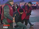 В Москве как самом популярном среди мигрантов городе России начали работать специальные бригады ФМС, усиленные дружинниками В Москве как самом популярном среди мигрантов городе России начали работать специальные бригады ФМС, усиленные дружинниками