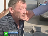 В свободное от работы время, но одетый в форму, на повороте к поселку Янтарный остановил автомобиль Huyndai Elantra, которым управлял нетрезвый Максимов, и предложил "решить вопрос" за 40 тысяч рублей В свободное от работы время, но одетый в форму, на повороте к поселку Янтарный остановил автомобиль Huyndai Elantra, которым управлял нетрезвый Максимов, и предложил "решить вопрос" за 40 тысяч рублей