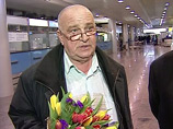 Спасенный металлург Горелов рассказал о сирийском плене: "Не эти пристрелят, так "бум-бум" прилетит" Спасенный металлург Горелов рассказал о сирийском плене: "Не эти пристрелят, так "бум-бум" прилетит"