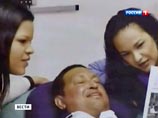 Фотоснимки с Чавесом, окруженным его двумя дочерьми - Розой и Марией, показал в своем микроблоге в Twitter министр связи Венесуэлы Эрнесто Вильегас Фотоснимки с Чавесом, окруженным его двумя дочерьми - Розой и Марией, показал в своем микроблоге в Twitter министр связи Венесуэлы Эрнесто Вильегас