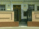 Как сообщил "Независимой газете" источник в органах военной юстиции, экс-министру обороны грозят две статьи: мошенничество в особо крупном размере (ч. 4 ст. 159) и злоупотребление должностными полномочиями, повлекшее тяжкие последствия (ч. 3 ст. 285) УК Р Как сообщил "Независимой газете" источник в органах военной юстиции, экс-министру обороны грозят две статьи: мошенничество в особо крупном размере (ч. 4 ст. 159) и злоупотребление должностными полномочиями, повлекшее тяжкие последствия (ч. 3 ст. 285) УК Р