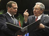 Минувшие выходные премьер-министр России Дмитрий Медведев провел на Кубе, где встретился с председателем Госсовета страны Раулем Кастро и пообещал ему списать задолженности Кубы перед Россией по кредитам, предоставленным еще СССР, - 30 млрд долларов
