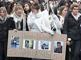 В Париже арестована женщина, которая перерезала горло трем своим детям-школьникам В Париже арестована женщина, которая перерезала горло трем своим детям-школьникам