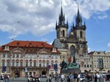 Проживание в чешской столице позволит ему осуществить давнюю мечту - делать фоторепортажи о Европе, пояснил сам Адагамов