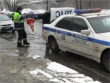 В Москве нарушитель бросил BMW с простреленными колесами и убежал от полицейских В Москве нарушитель бросил BMW с простреленными колесами и убежал от полицейских