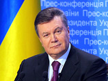 "Мы балансировали - можно так сказать, - начиная с 2010 года над пропастью и потихоньку выходили из очень сложной ситуации, выходя на позитивное, стабильное развитие страны", - заявил во вступительном слове Янукович