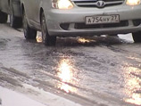 Более 8 тысяч жителей Барнаула остались без света. Сугробы покрылись льдом