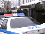 Японский внедорожник с мигалкой столкнулся с военным "ВАЗом" и сбил женщину возле московской мэрии
