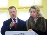 Награды первых леди: Путин оказался женат на "алайской царице" Награды первых леди: Путин оказался женат на "алайской царице"
