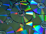 По распоряжению надзорных органов, компании предоставляют им на CD или DVD информацию, которую потом проверяют на наличие нарушений