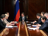 Во вторник премьер Дмитрий Медведев проведет совещание "О мобилизации доходов федерального бюджета на 2013 год и среднесрочную перспективу"