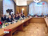 Решение об исключении Гудковых было принято почти единогласно. В их поддержку выступил лишь Валерий Зубов, соратник Геннадия Гудкова по Народной партии Решение об исключении Гудковых было принято почти единогласно. В их поддержку выступил лишь Валерий Зубов, соратник Геннадия Гудкова по Народной партии