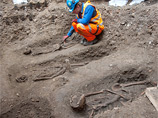 Обнаруженное в шахте диаметром 5,5 метров кладбище располагается в районе Чартерхаус-сквер