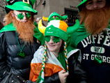 Самый главный ирландский парад в честь национального праздника - Дня Святого Патрика - в этом году стал по-настоящему народным шествием