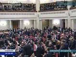 Украинская Рада начала работу после 1,5-месячного перерыва с драки из-за русского языка (ВИДЕО) Украинская Рада начала работу после 1,5-месячного перерыва с драки из-за русского языка (ВИДЕО)