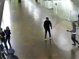 Стрелявшая по дерущимся в московском метро студентка Лоткова приговорена к трем годам колонии Стрелявшая по дерущимся в московском метро студентка Лоткова приговорена к трем годам колонии