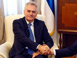 Перед переговорами в Брюсселе президент Сербии, нарушив слово, подал руку премьеру Косово