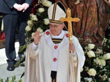 Папа Франциск призвал страны укреплять дружбу народов. А его призвали уладить два давних спора между народами