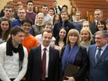 Министры, обсуждая участь российских детей в США, ужаснули Госдуму числом сирот в РФ и поспорили о Дворковиче Министры, обсуждая участь российских детей в США, ужаснули Госдуму числом сирот в РФ и поспорили о Дворковиче