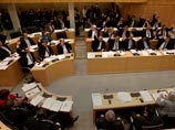 В ночь на субботу парламент Кипра утвердил пакет антикризисных законов, оставив на субботу решение о размерах изъятия вкладов