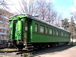 В Грузии на вагон Сталина с туристами обрушилась крыша пятиэтажного дома В Грузии на вагон Сталина с туристами обрушилась крыша пятиэтажного дома