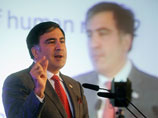 Саакашвили "кастрировал" свои полномочия - поставил подпись под конституционными поправками