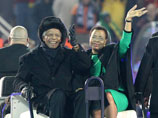 Нельсон Мандела снова свободно дышит - ему откачали жидкость из легких
