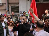 Суд оставил Удальцова под домашним арестом. "До чего они хотят меня довести?" - возмутился он Суд оставил Удальцова под домашним арестом. "До чего они хотят меня довести?" - возмутился он