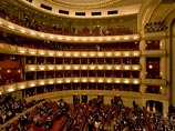Муздиректор Венской оперы потерял сознание за дирижерским пультом во время исполнения Вагнера