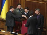 Депутаты начали блокирование накануне, после того как провалилось голосование по проекту постановления о назначении выборов мэра и Киевсовета на 2 июня Депутаты начали блокирование накануне, после того как провалилось голосование по проекту постановления о назначении выборов мэра и Киевсовета на 2 июня