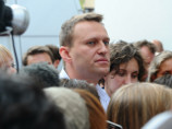 Навальный становится все известнее, но его электоральный рейтинг падает, объявил "Левада-Центр"