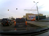 В Москве столкнулись 12 автомобилей, включая 3 грузовика. 5 пострадавших (ВИДЕО) В Москве столкнулись 12 автомобилей, включая 3 грузовика. 5 пострадавших (ВИДЕО)