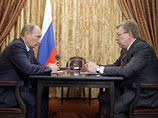 Владимир Путин поддерживает контакт с экс-главой Минфина Алексеем Кудриным, который потерял кресло в правительстве после публичных разногласий с тогдашним президентом Дмитрием Медведевым