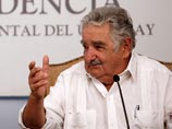 Поводом для дипскандала стали слова главы уругвайского государства, который в четверг на пресс-конференции не обратил внимания на то, что микрофон уже был включен. "Эта старуха еще хуже, чем тот косоглазый", - сказал Мухика