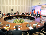 В Казахстане начался второй день очередного раунда переговоров "шестерки" с Ираном по его "ядерному досье". Предыдущая встреча в этом формате состоялась здесь в феврале этого года