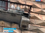 Москвичку зашибло упавшей с дома плиткой: женщина в коме
