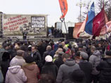 Митинг оппозиции в поддержку фигурантов уголовного дела о беспорядках на Болотной площади 6 мая прошлого года начался в субботу днем в центре Москвы
