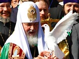 Патриарх Кирилл в праздник Благовещения выпустит на Соборной площади голубей Патриарх Кирилл в праздник Благовещения выпустит на Соборной площади голубей