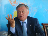 Глава РЖД Владимир Якунин заявляет, что никаких изменений в руководстве футбольного клуба "Локомотив" не будет, несмотря на "кутерьму вокруг команды и безответственные публикации в прессе" Глава РЖД Владимир Якунин заявляет, что никаких изменений в руководстве футбольного клуба "Локомотив" не будет, несмотря на "кутерьму вокруг команды и безответственные публикации в прессе"