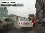 Павел Дуров, основатель социальной сети "ВКонтакте", возможно, наехал на автоинспектора, после чего показал ему "неприличный жест" и скрылся с места происшествия