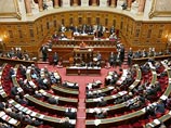 Французский сенат во вторник одобрил норму о легализации в стране однополых браков