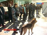 В Петербурге Сенной рынок охраняют 200 полицейских после массовой драки с убийством В Петербурге Сенной рынок охраняют 200 полицейских после массовой драки с убийством