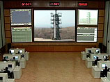 Разведки сбиты с толку: КНДР совершает "опасные маневры" со своими ракетами и весело готовится к "Дню солнца"