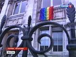 Сенат Франции окончательно принял закон о легализации однополых браков