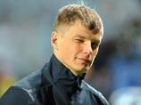 Бывший капитан сборной России по футболу Андрей Аршавин не намерен завершать спортивную карьеру. "Я не собираюсь "вешать бутсы на гвоздь, - передает слова игрока Evening Standard Бывший капитан сборной России по футболу Андрей Аршавин не намерен завершать спортивную карьеру. "Я не собираюсь "вешать бутсы на гвоздь, - передает слова игрока Evening Standard