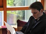 12% - у одного из основателей сети Павла Дурова. 17 апреля на своей страничке в Twitter он заявил, что свою долю продавать не собирается: "Мне каждый месяц кто-то что-то предлагает. Я ничего не продаю" 12% - у одного из основателей сети Павла Дурова. 17 апреля на своей страничке в Twitter он заявил, что свою долю продавать не собирается: "Мне каждый месяц кто-то что-то предлагает. Я ничего не продаю"