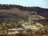 300 силовиков Чечни вошли в ингушское селение Аршты под предлогом проведения спецоперации, пишет "Кавказский узел". Однако истиной целью визита была попытка организовать акцию протеста в связи с территориальным спором, считают власти Ингушетии 300 силовиков Чечни вошли в ингушское селение Аршты под предлогом проведения спецоперации, пишет "Кавказский узел". Однако истиной целью визита была попытка организовать акцию протеста в связи с территориальным спором, считают власти Ингушетии
